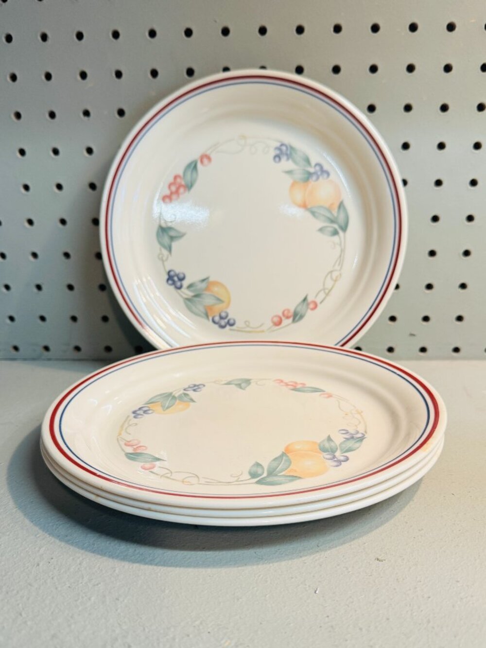 Vintage Corelle Abundance 8.5" Lunch Salad Plates Fruit Wreath - Set of 4